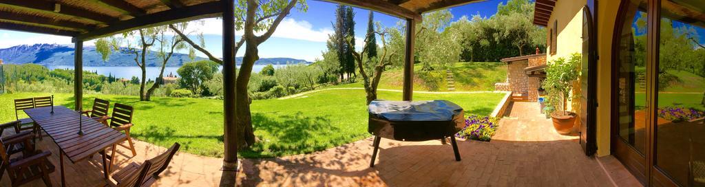 Villa Dei Rosmarini ตอสโกลาโน มาแดร์โน ภายนอก รูปภาพ
