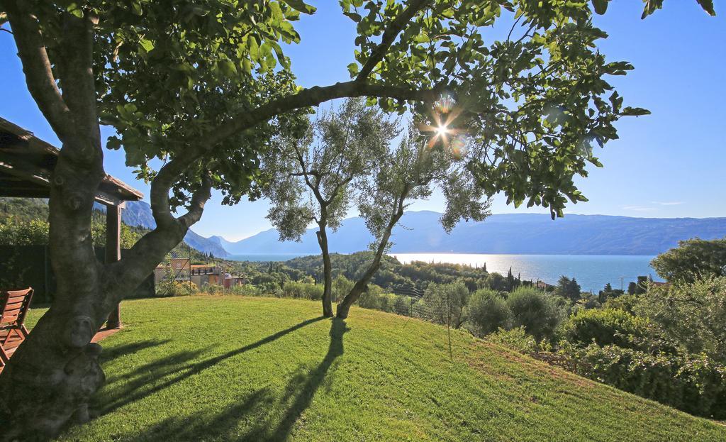 Villa Dei Rosmarini ตอสโกลาโน มาแดร์โน ภายนอก รูปภาพ